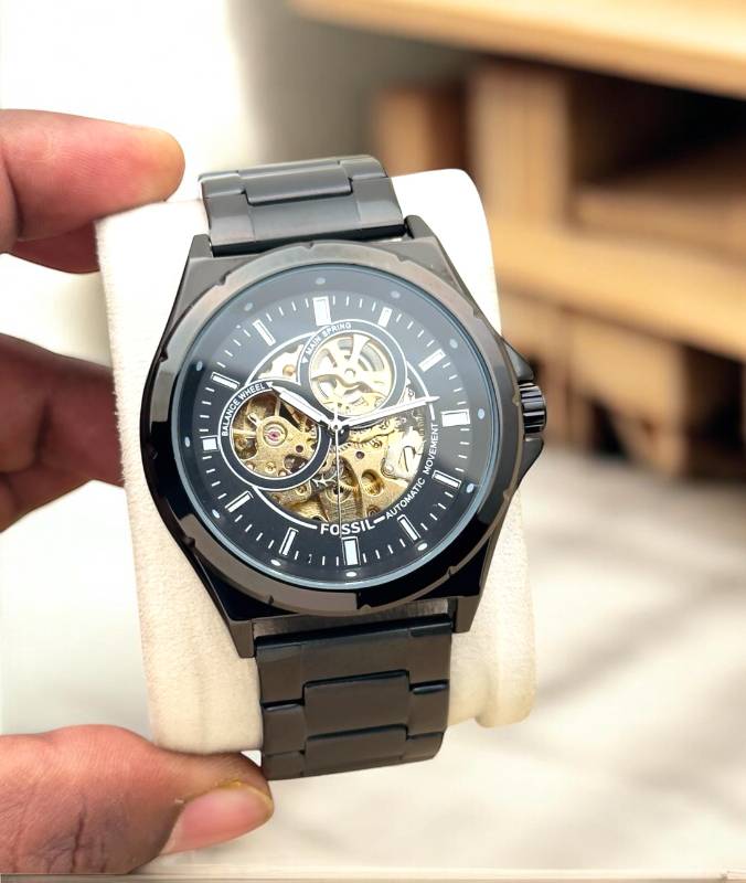 The difference between style and fashion is FOSSIL quality With styling metal strap