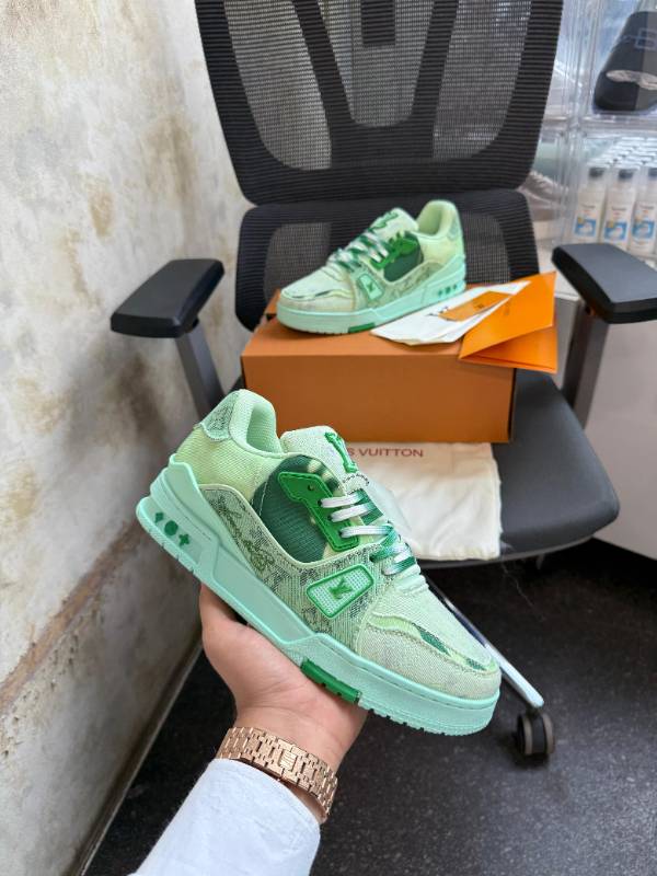 LOUIS VUITTON VIRGIL ABLOH GREEN TRAINER 2025