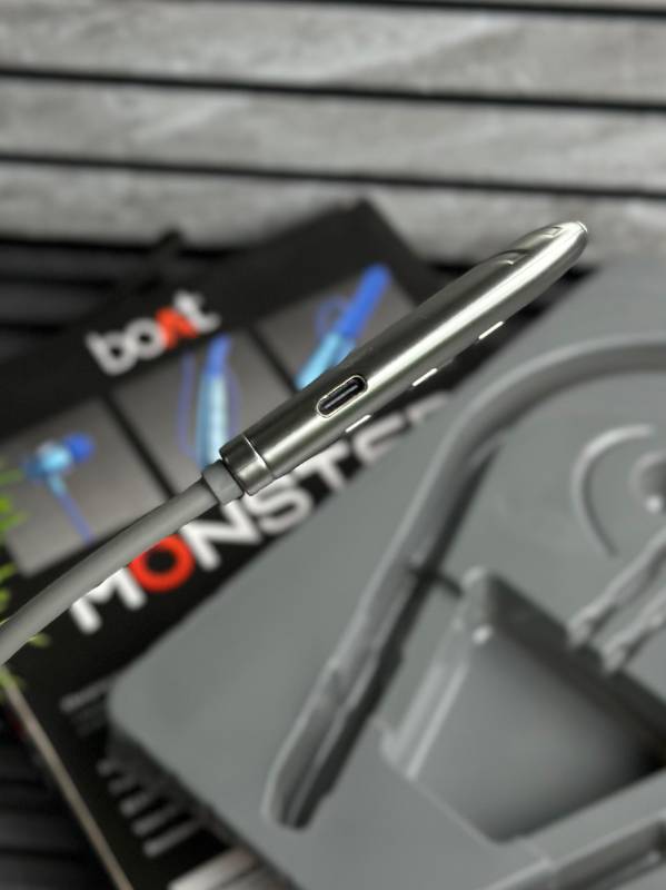 MOST PREMIUM QUALITY

NECKBAND ON STOCK
MONSTER NECKBAND