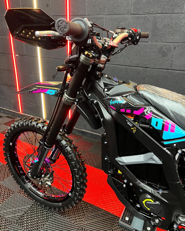 PREMIUM REPLICA - SUR-RON ULTRA BEE T EDITION