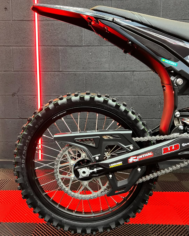 PREMIUM REPLICA - SUR-RON ULTRA BEE RED BULL EDITION