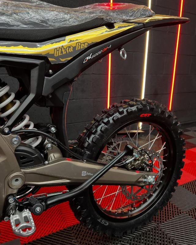 PREMIUM REPLICA - SUR-RON ULTRA BEE X HP