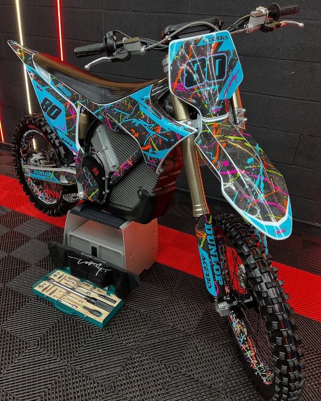 PREMIUM REPLIKA STARK ALPHA 80HP GEN 2