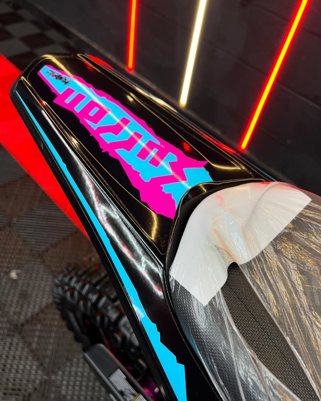 PREMIUM REPLICA - SUR-RON ULTRA BEE T EDITION