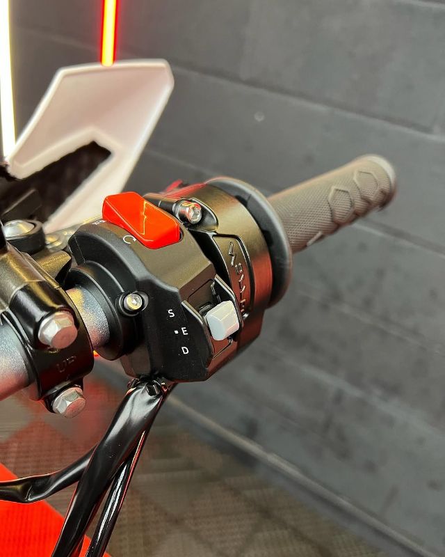 SUR-RON ULTRA BEE YELLOW EDITION