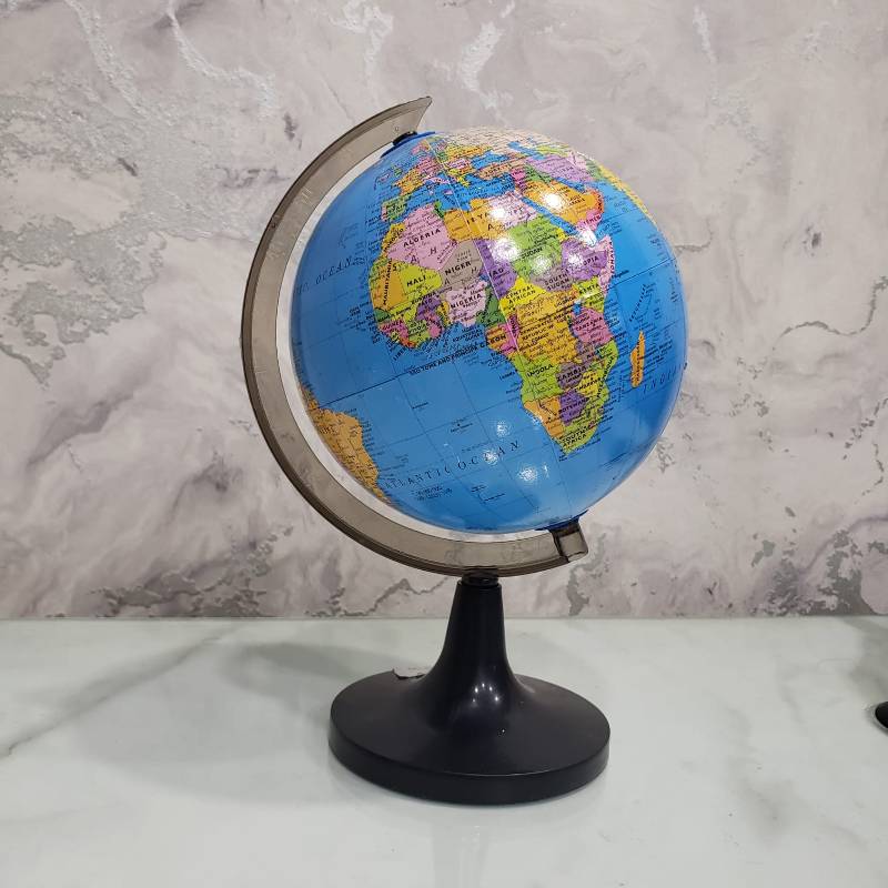 (TPM-025) World Globe Pvc L