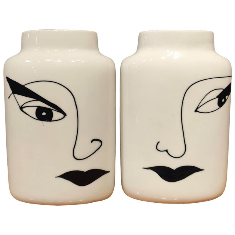 (TPM-1126) Vase With Face Sketch