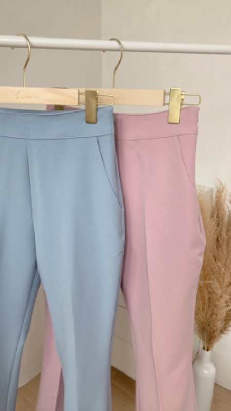 微彈喇叭腳西褲