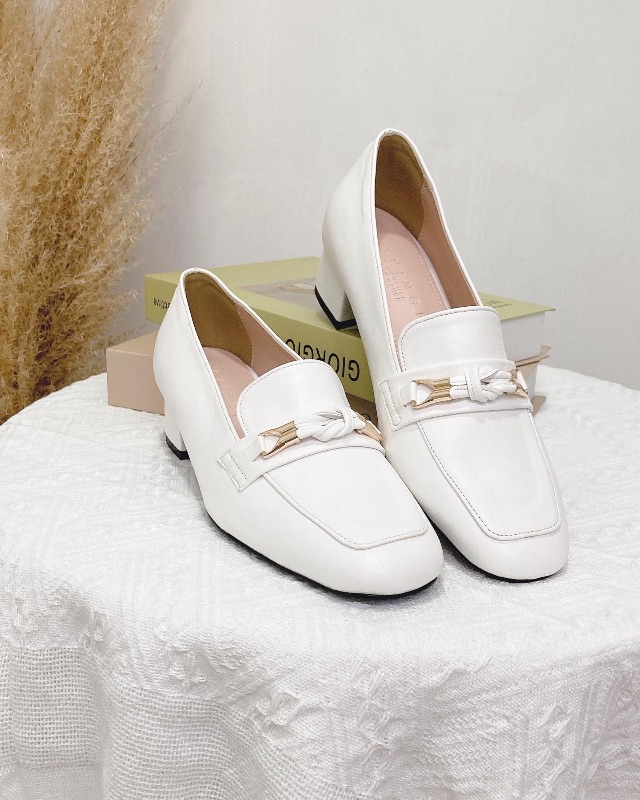 休閒樂福高踭鞋