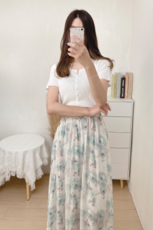 淡雅牡丹水彩裙