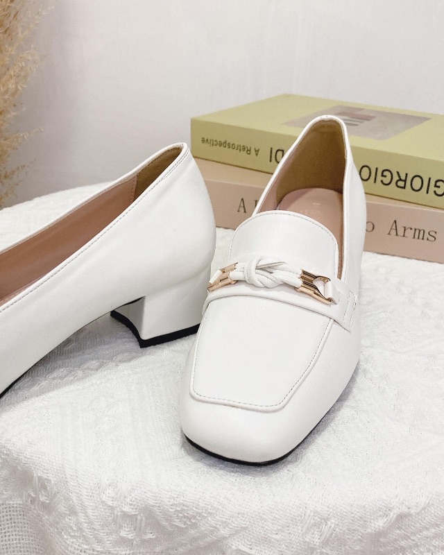 休閒樂福高踭鞋