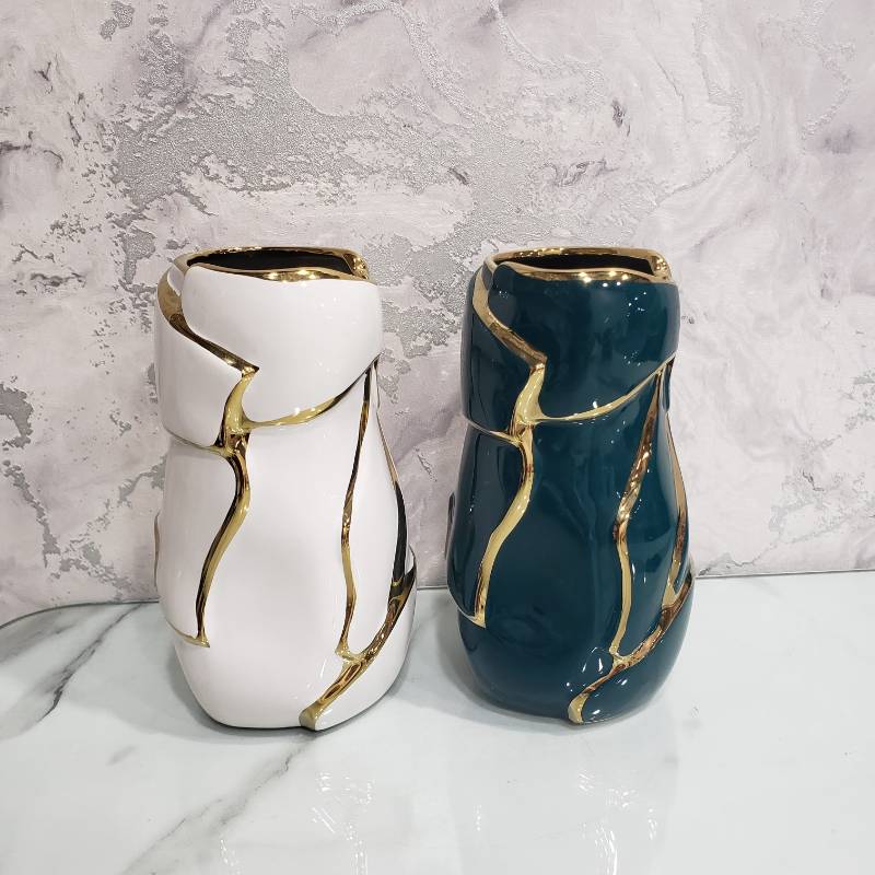 (TPM-681) Vase NC 3-2
