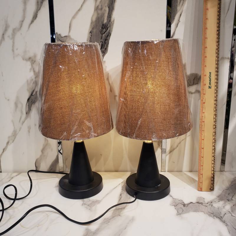 (TPM-1097) Black Base Lamp Medium Each Piece