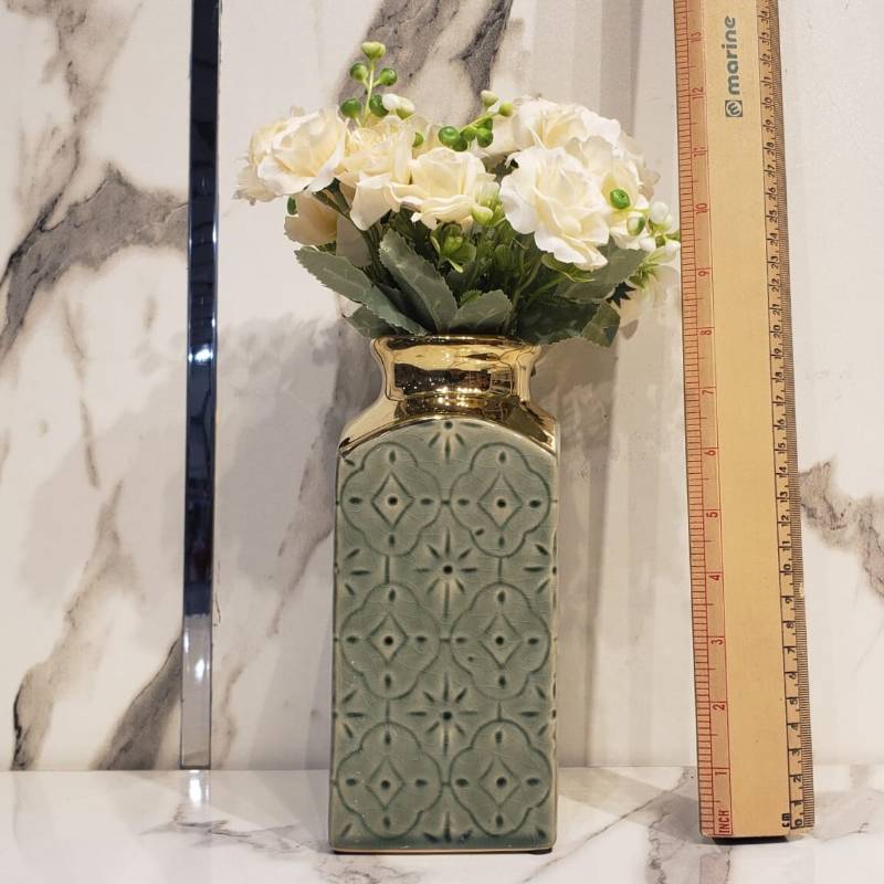 (TPM-1090) Light Green Colour Vase Medium W/O Bunch
