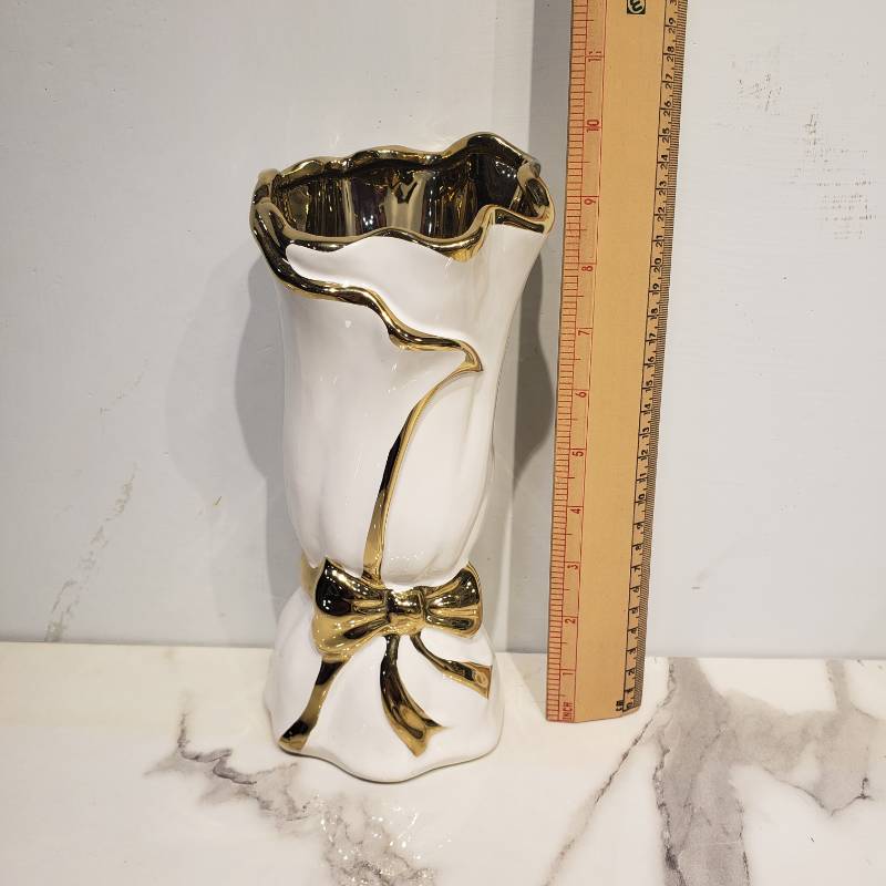 (TPM-715-A) Vase NC 25-34-A