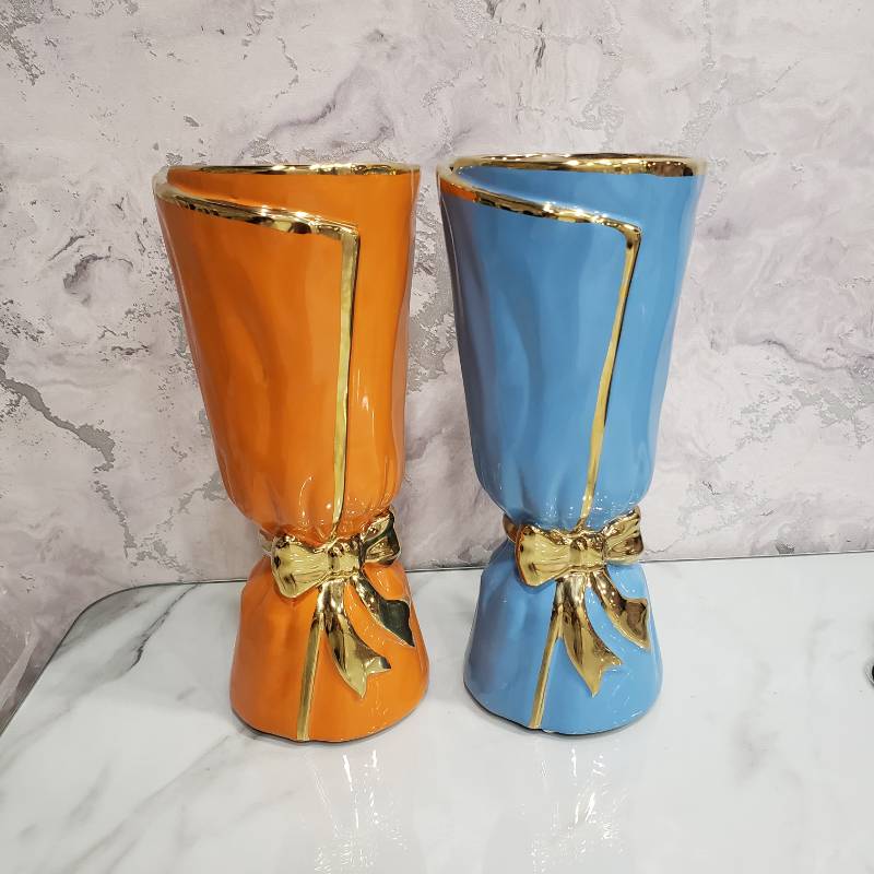 (TPM-715-B) Vase NC 25-34-B