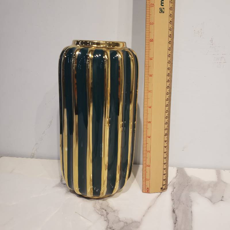 (TPM-715-C) Vase NC 25-34-C