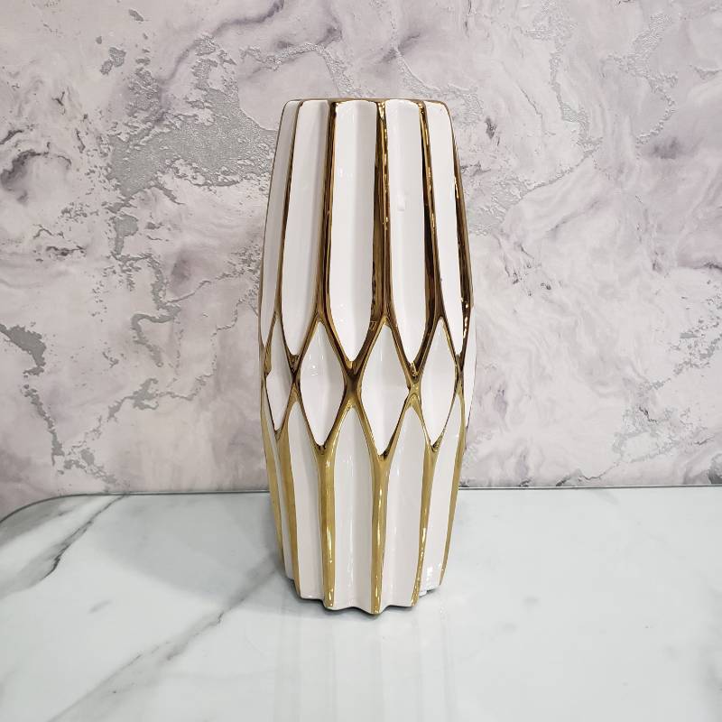 (TPM-715-C) Vase NC 25-34-C