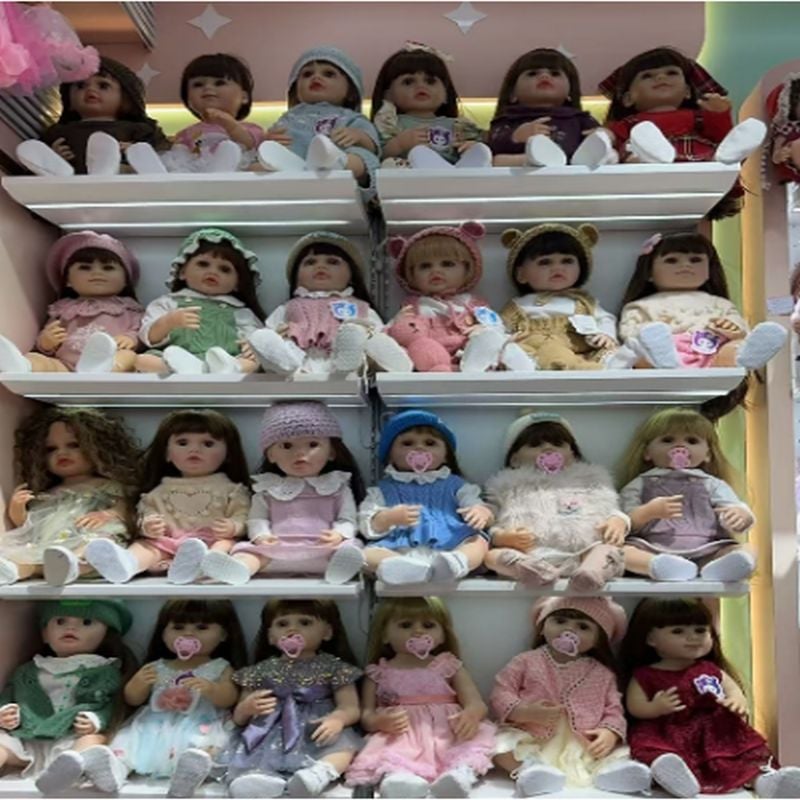 (CA-D-1C) Clr Box Doll Cm Mix Design With Music