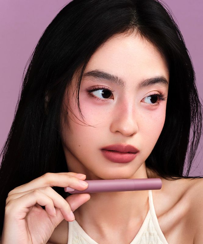 Lightweight Non-Smudging Velvet Rouge