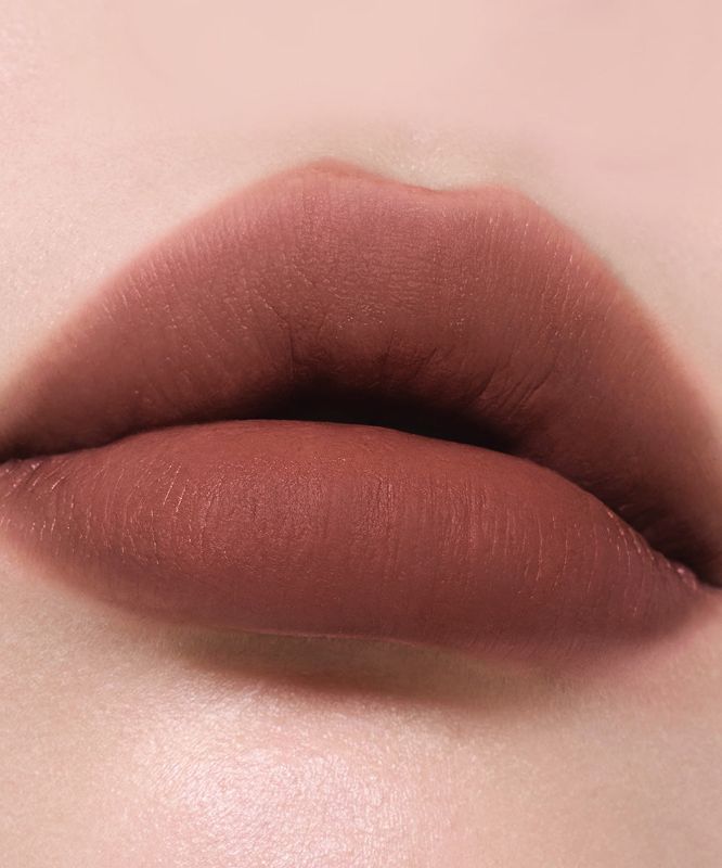Lightweight Non-Smudging Velvet Rouge