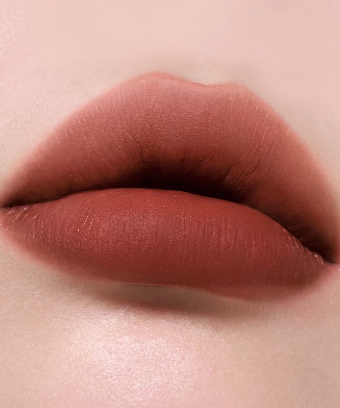 Lightweight Non-Smudging Velvet Rouge