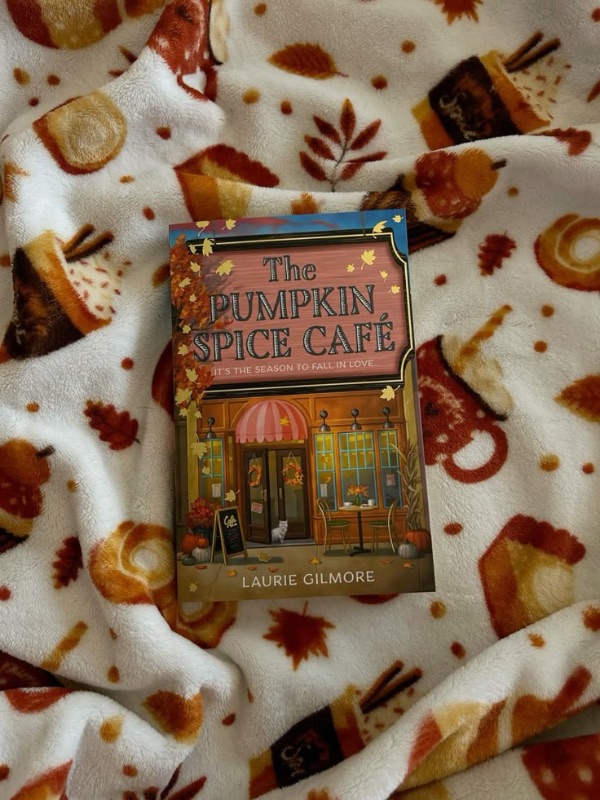 The Pumpkin spice cafe - Laurie Gilmore