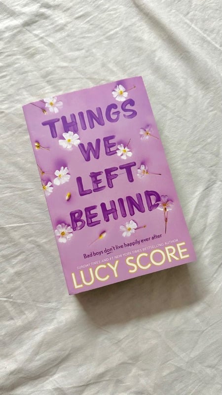 Things we sent behind - Lucy Score