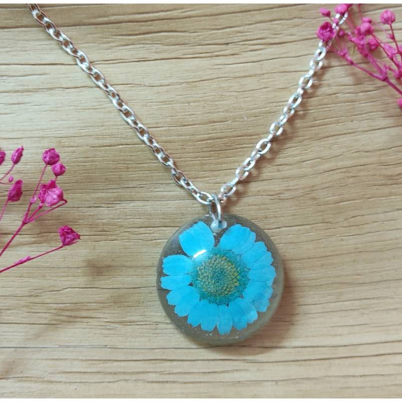 Real Blue Daisy Cabochon