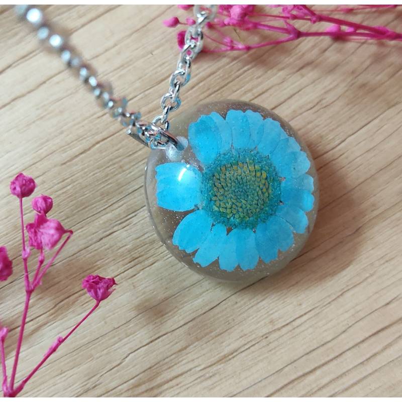 Real Blue Daisy Cabochon