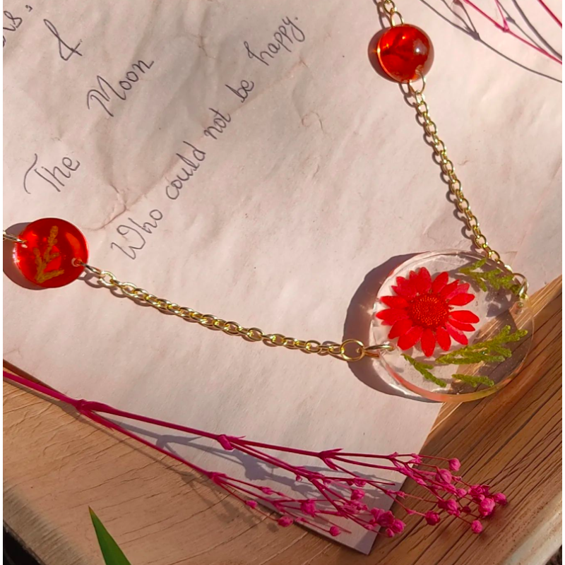 Real Daisy & Thuna Necklace