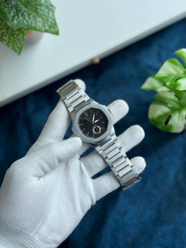 Patek Philippe – Iconic elegance, now for everyone.