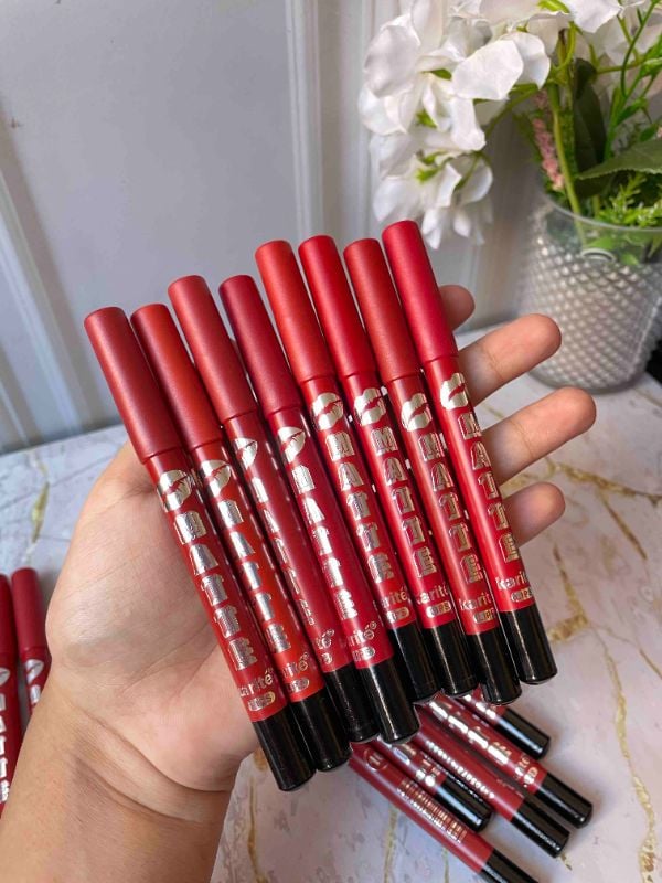 LAPIZ DELINEADOR DE LABIOS JUMBO MATTE