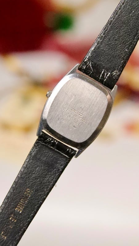 Seiko Quartz Tonneau-Shaped Silver-Tone Vintage Watch