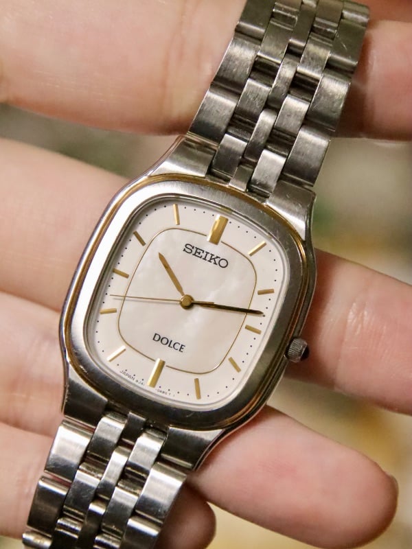 RARE Seiko Dolce Mother Of Pearl Quartz Vintage Watch