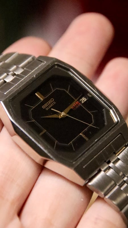 Seiko Black Geometric Dial Vintage Quartz Watch