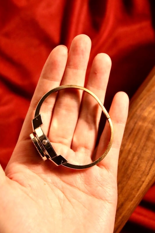 Andre Mouche Peekaboo Enamel Floral Bangle Ladies Quartz Watch In Navy Blue