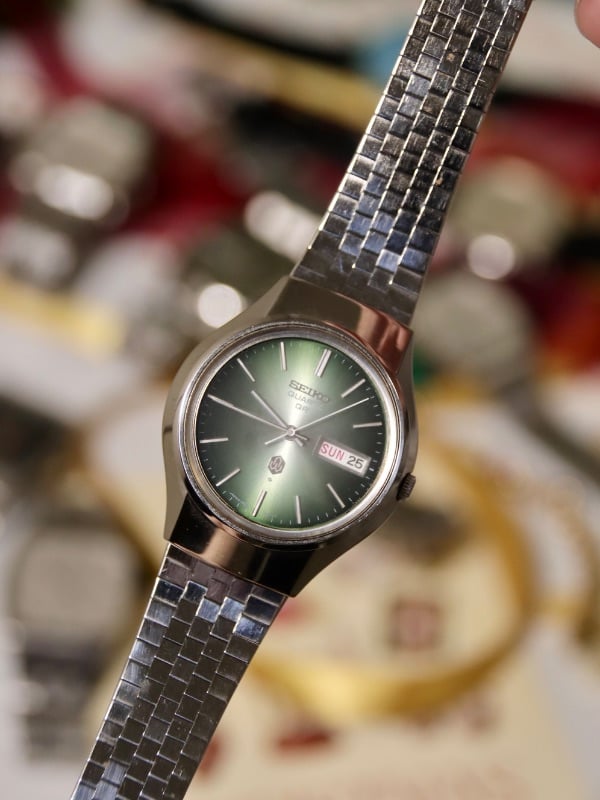 Seiko Quartz Dark Green Sunburst Vintage Watch