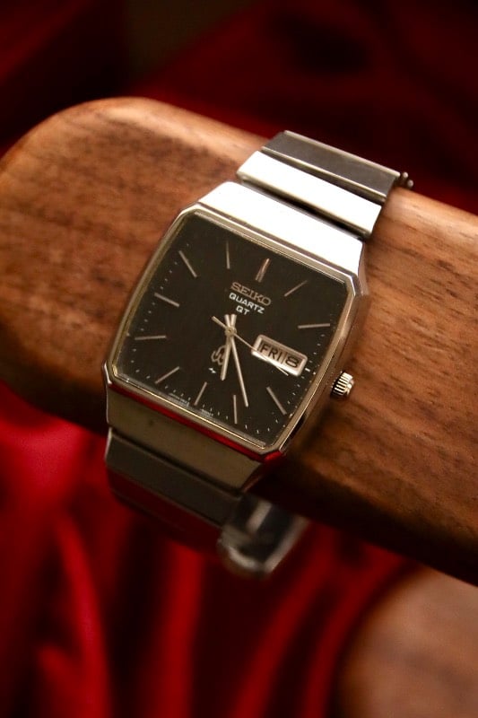 RARE Seiko QT Vintage Square Day Date Vintage Quartz Watch