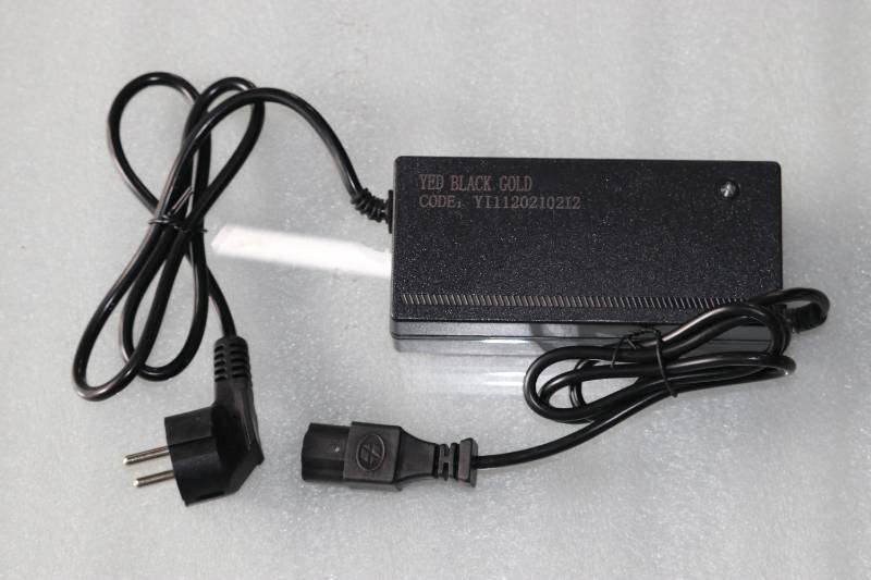 CHARGER 48V 3A