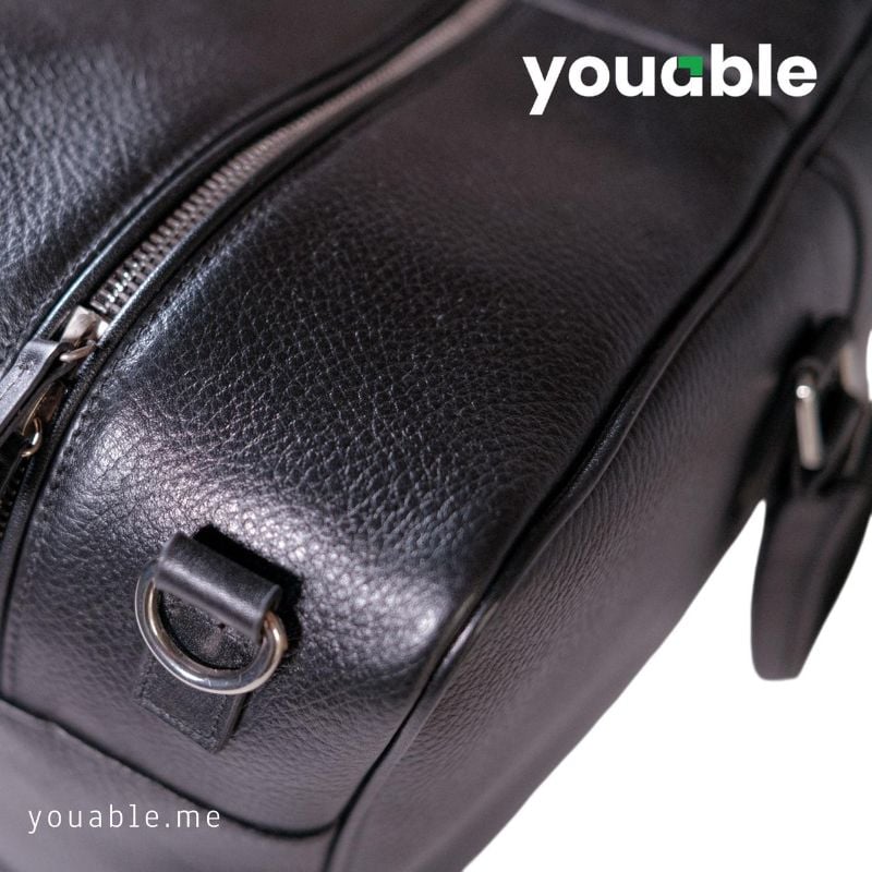 Holden Black - the duffel