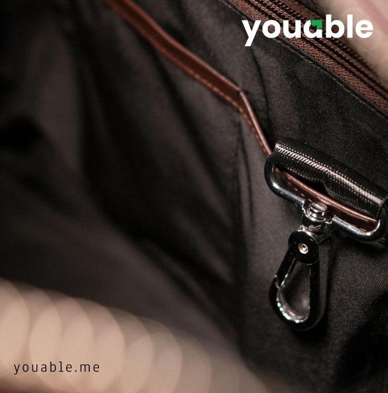 Holden Black - the duffel