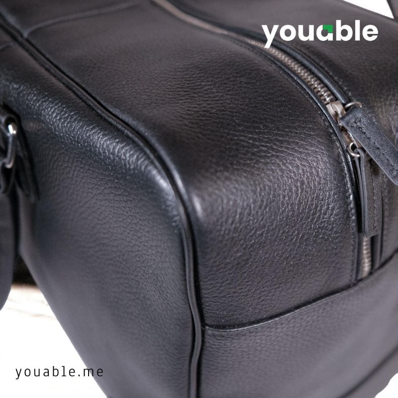 Holden Black - the duffel