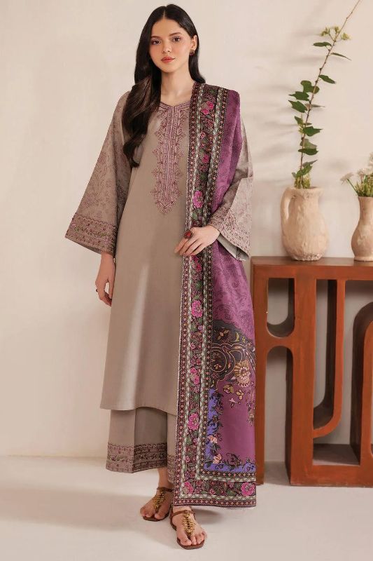 3 Pcs Women's Unstitched Embroided Suit