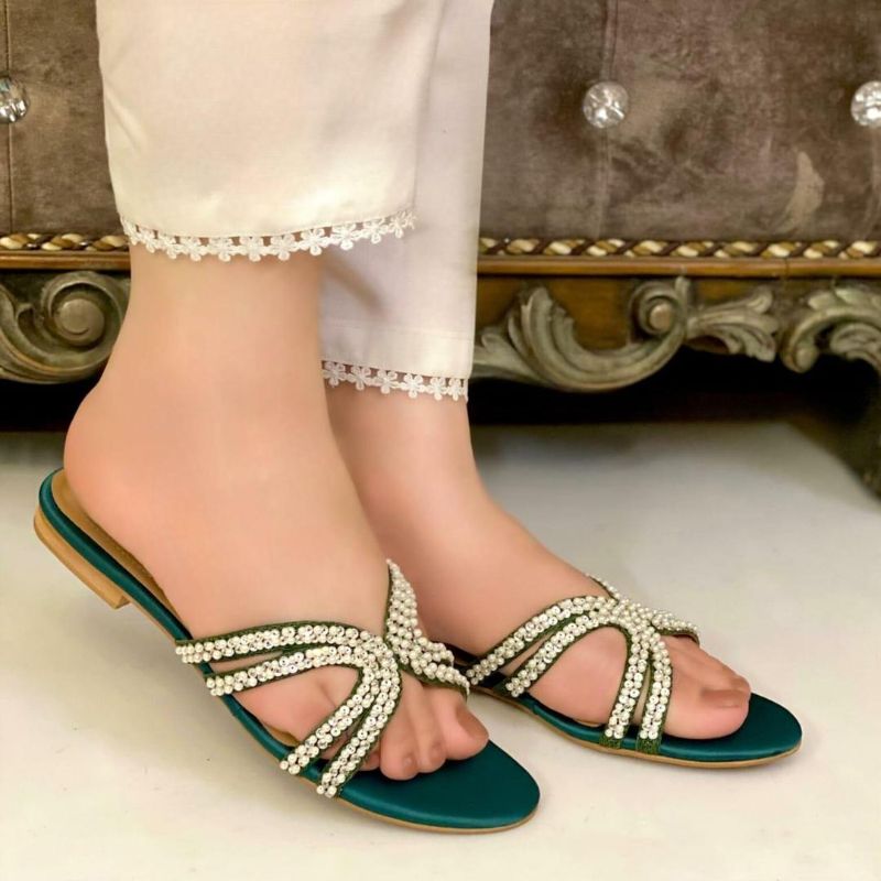 Women casual embroided shoes