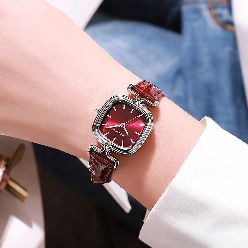 New Small Dial Temperament Steel Band Women's Watch